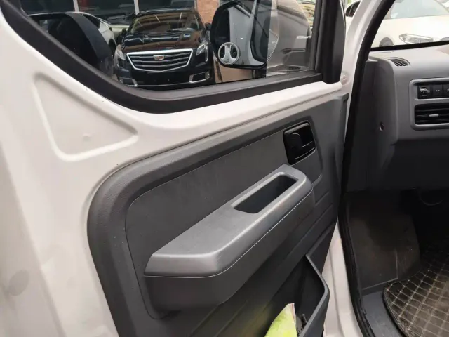 Wuling Yangguang — Фото автомобиля 5