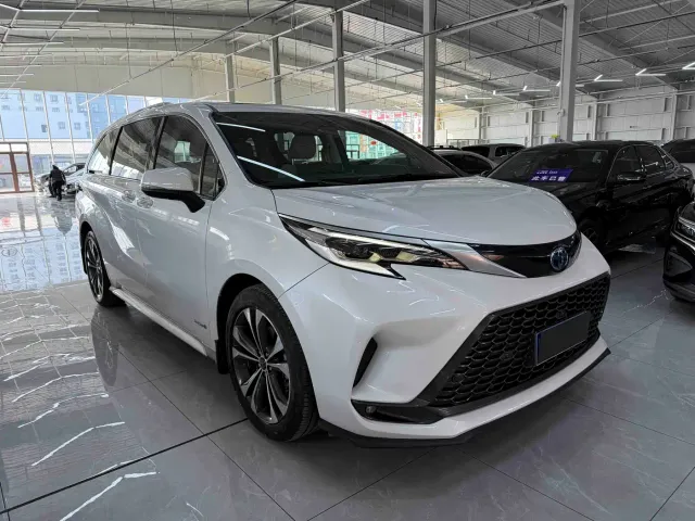 Toyota Granvia — Фото автомобиля 3