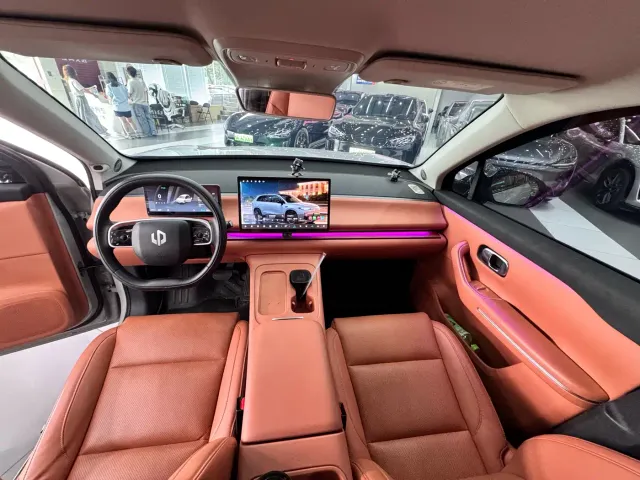 Leapmotor C10 — Фото автомобиля 15