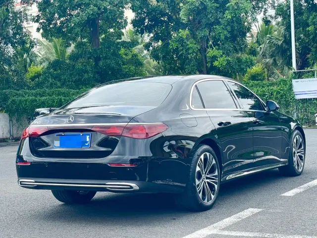 Mercedes-Benz E-Class — Фото автомобиля 7