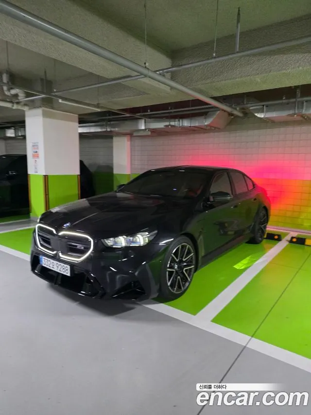 BMW M5 G90 — Фото автомобиля 3