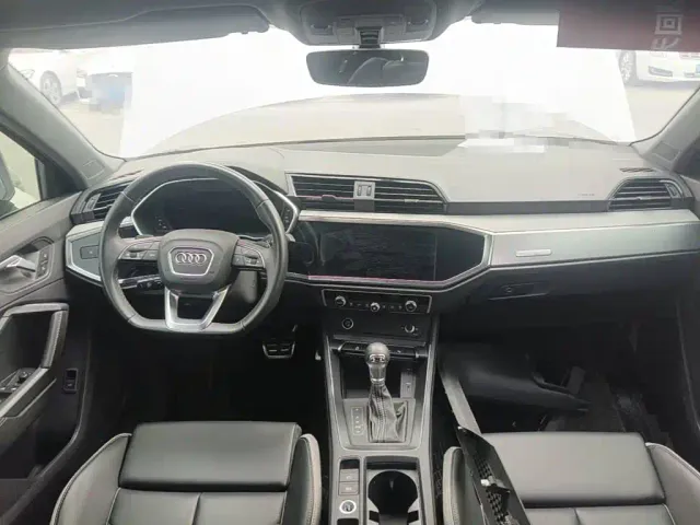 Audi Q3 — Фото автомобиля 11