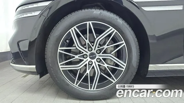 Genesis G90 Бензин 3.5 турбо AWD — Фото автомобиля 5