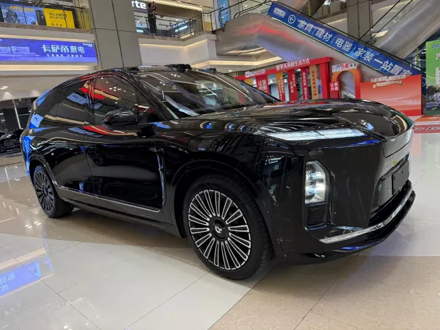 Nio ES8 — Фото автомобиля 14