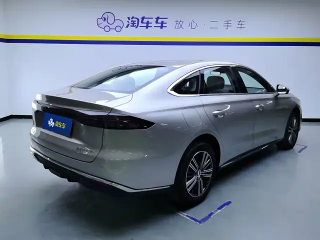 Geely Galaxy Stellar 6 — Фото автомобиля 3