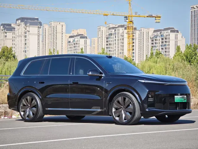 Li Auto L9 — Фото автомобиля 3