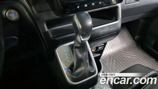 Hyundai Staria — Фото автомобиля 12