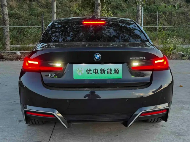BMW i3 — Фото автомобиля 5