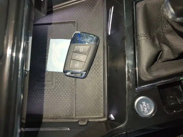 Volkswagen Passat — Фото автомобиля 8