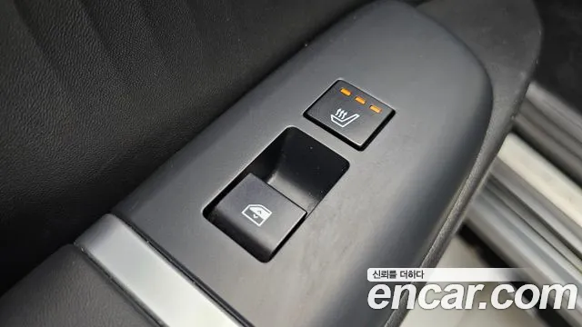 Hyundai Grandeur Grandeur (GN7) 3.5 Бензин 4WD — Фото автомобиля 19
