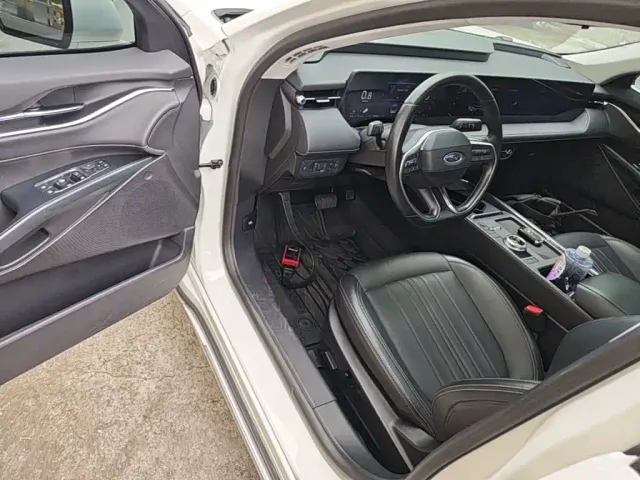 Ford Mondeo — Фото автомобиля 15