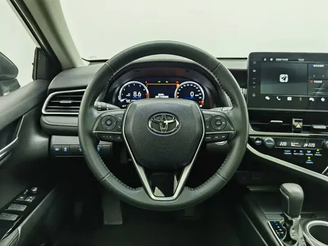 Toyota Camry — Фото автомобиля 11