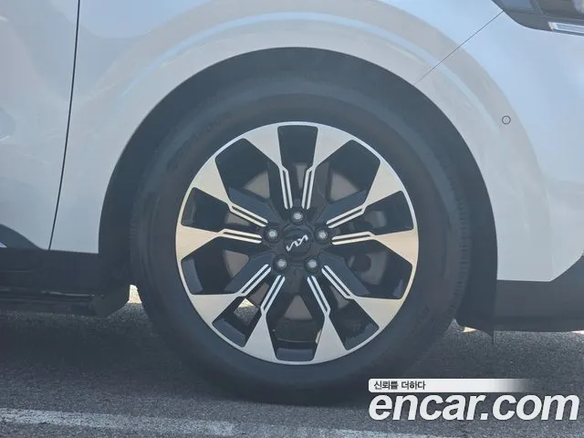 Kia Carnival 4th Gen — Фото автомобиля 5