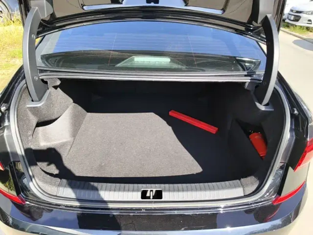 Volkswagen Passat — Фото автомобиля 18
