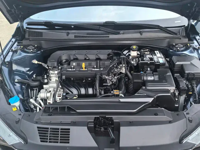Hyundai Elantra — Фото автомобиля 11