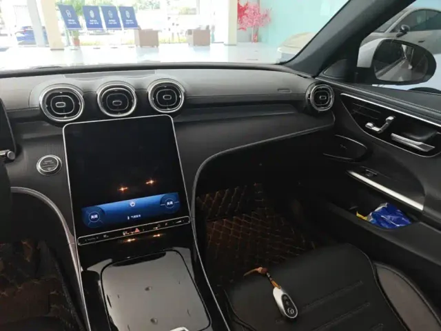 Mercedes-Benz C-Class — Фото автомобиля 12