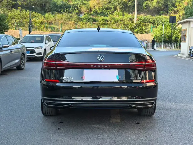 Volkswagen Passat — Фото автомобиля 8
