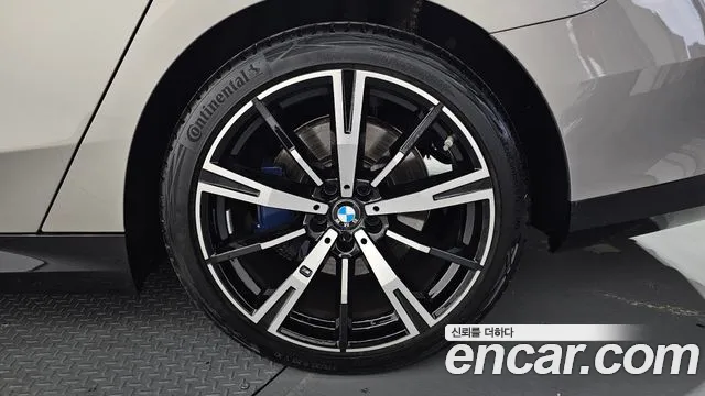 BMW 5-Series 5 серия (G60) 530i xDrive M Sport — Фото автомобиля 19