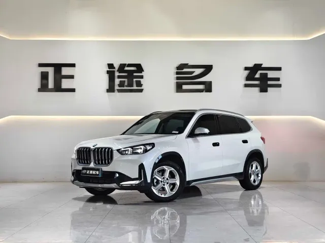 Фотография автомобиля — BMW X1