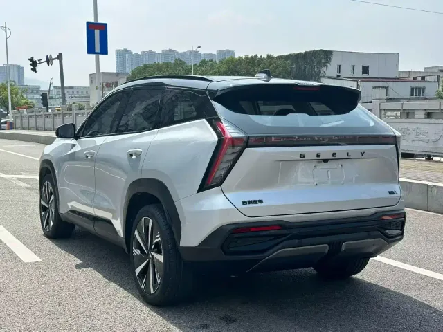 Geely Boyue L — Фото автомобиля 7