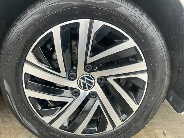 Volkswagen Lavida — Фото автомобиля 15