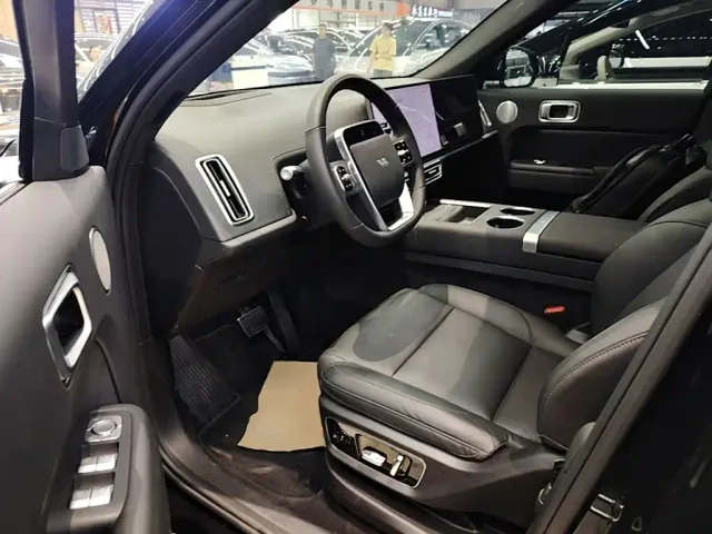 Li Auto L7 — Фото автомобиля 15