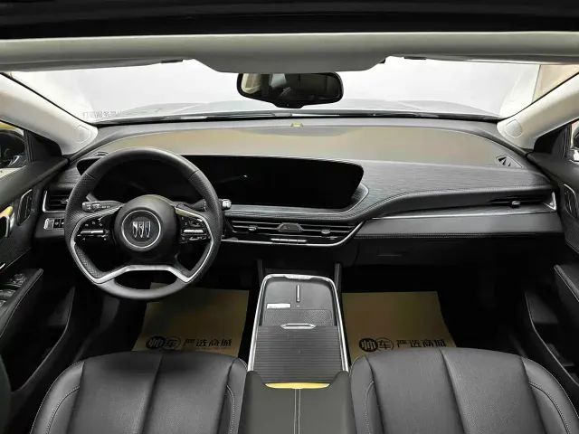 Buick LaCrosse 2025 Model 28T Platinum Edition — Фото автомобиля 12