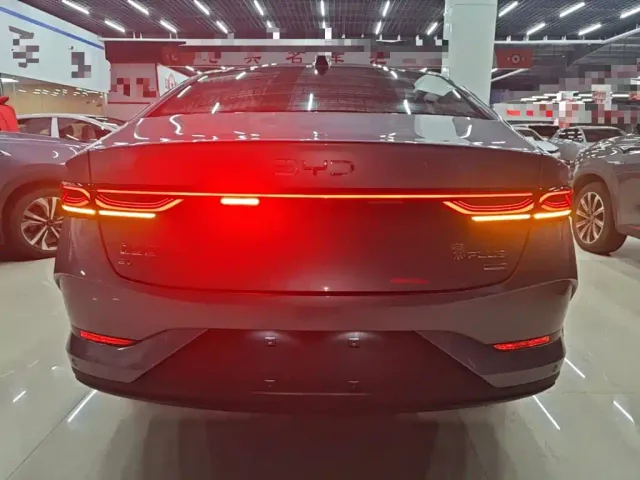 BYD Qin PLUS — Фото автомобиля 5