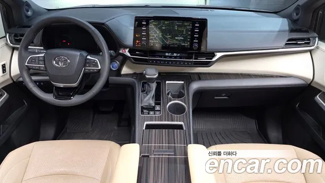 Toyota Sienna — Фото автомобиля 7