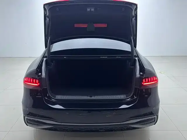 Audi A7L — Фото автомобиля 5