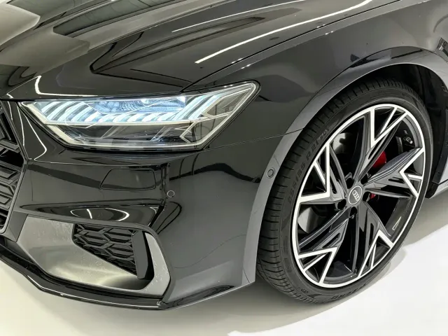 Audi A7L — Фото автомобиля 13