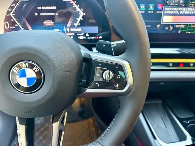 BMW 5 Series — Фото автомобиля 16