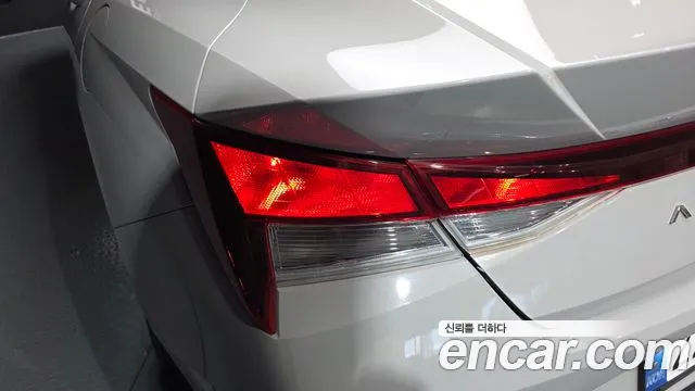 Hyundai Avante CN7 — Фото автомобиля 8