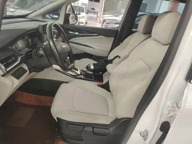 Maxus G50 — Фото автомобиля 14