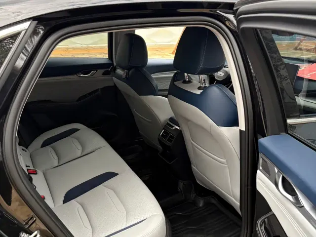 Geely Xingrui — Фото автомобиля 7