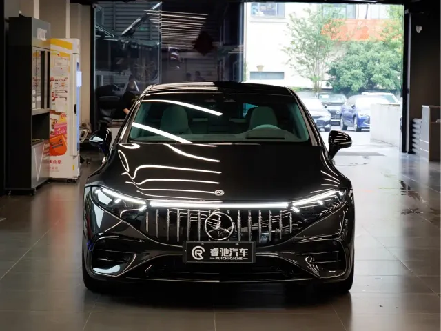 Mercedes-Benz EQS AMG — Фото автомобиля 2