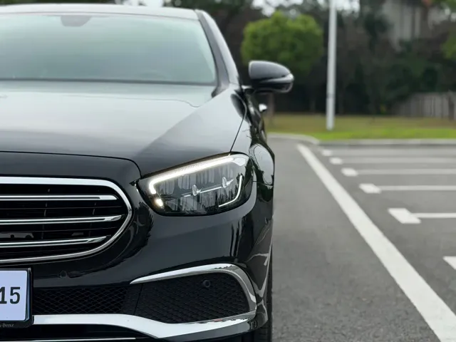 Mercedes-Benz E-Class — Фото автомобиля 22