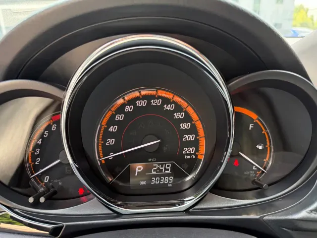 Toyota YARiS L Zhi Xuan — Фото автомобиля 8