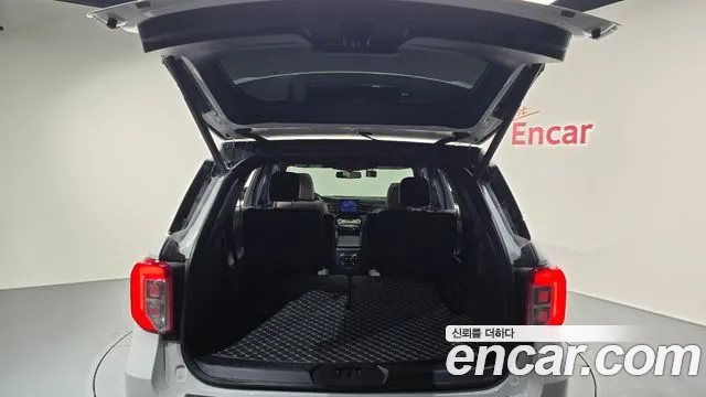Ford Explorer Explorer 6 поколение 3.0 Platinum 4WD — Фото автомобиля 20