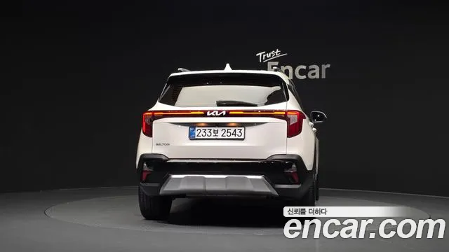 Kia Seltos Новый Seltos Бензин 2.0 2WD — Фото автомобиля 4