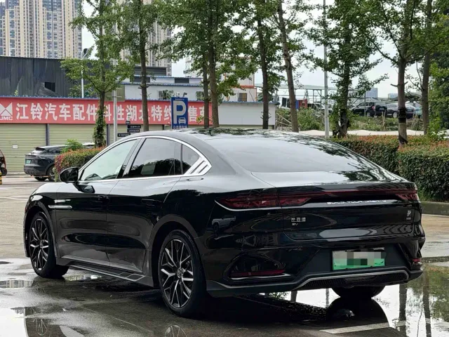 BYD Han — Фото автомобиля 12