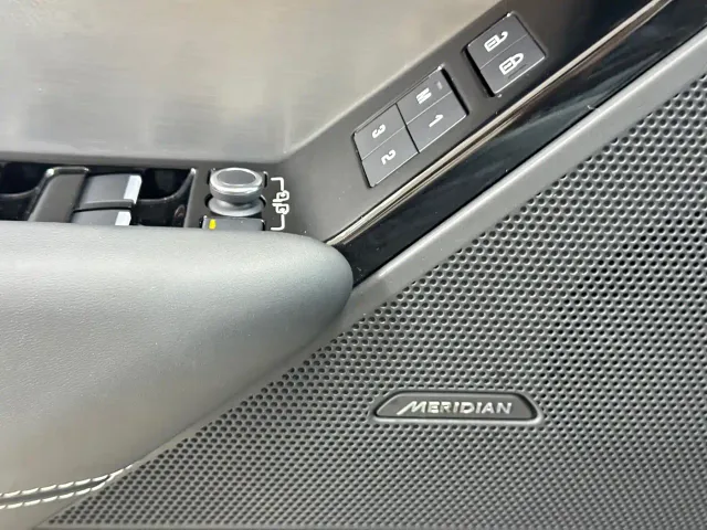 Land Rover Range Rover Velar — Фото автомобиля 19