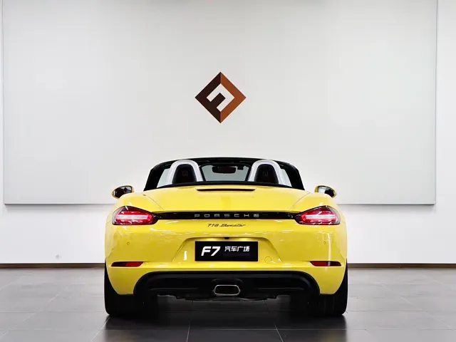 Porsche 718 — Фото автомобиля 5