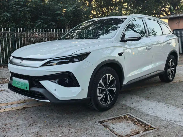 Фотография автомобиля — BYD Song Pro
