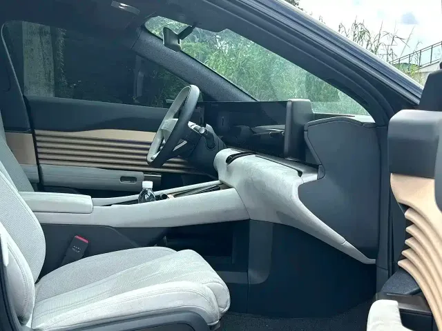 Audi E5 Sportback — Фото автомобиля 6