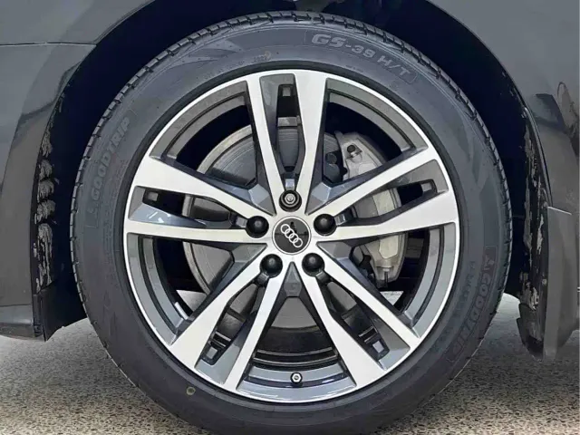 Audi A6L — Фото автомобиля 10