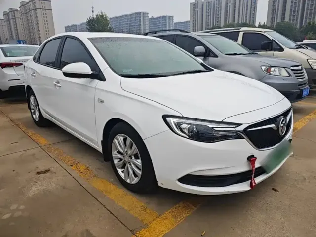 Buick Excelle — Фото автомобиля 3