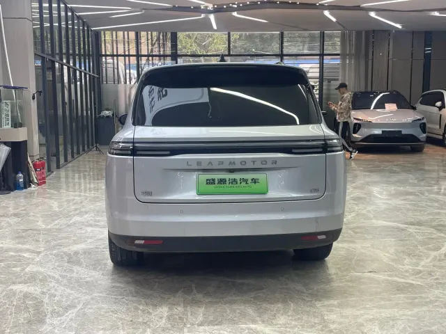 Leapmotor C16 — Фото автомобиля 5