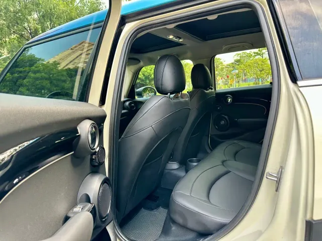 MINI Hatch — Фото автомобиля 16