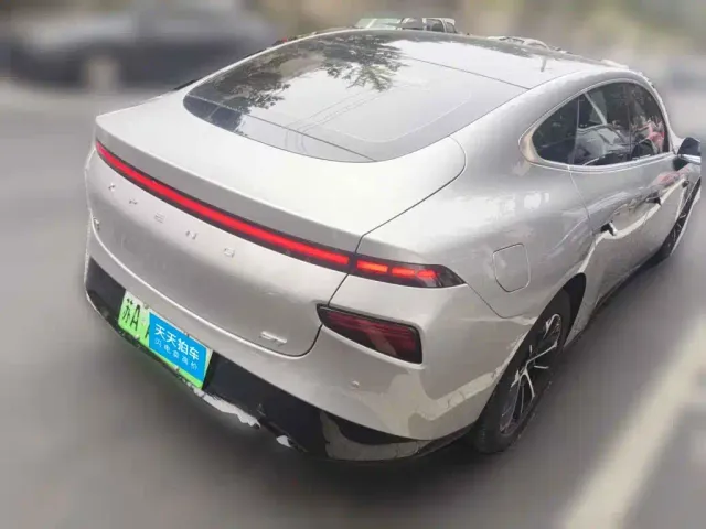 Xpeng P7 — Фото автомобиля 2